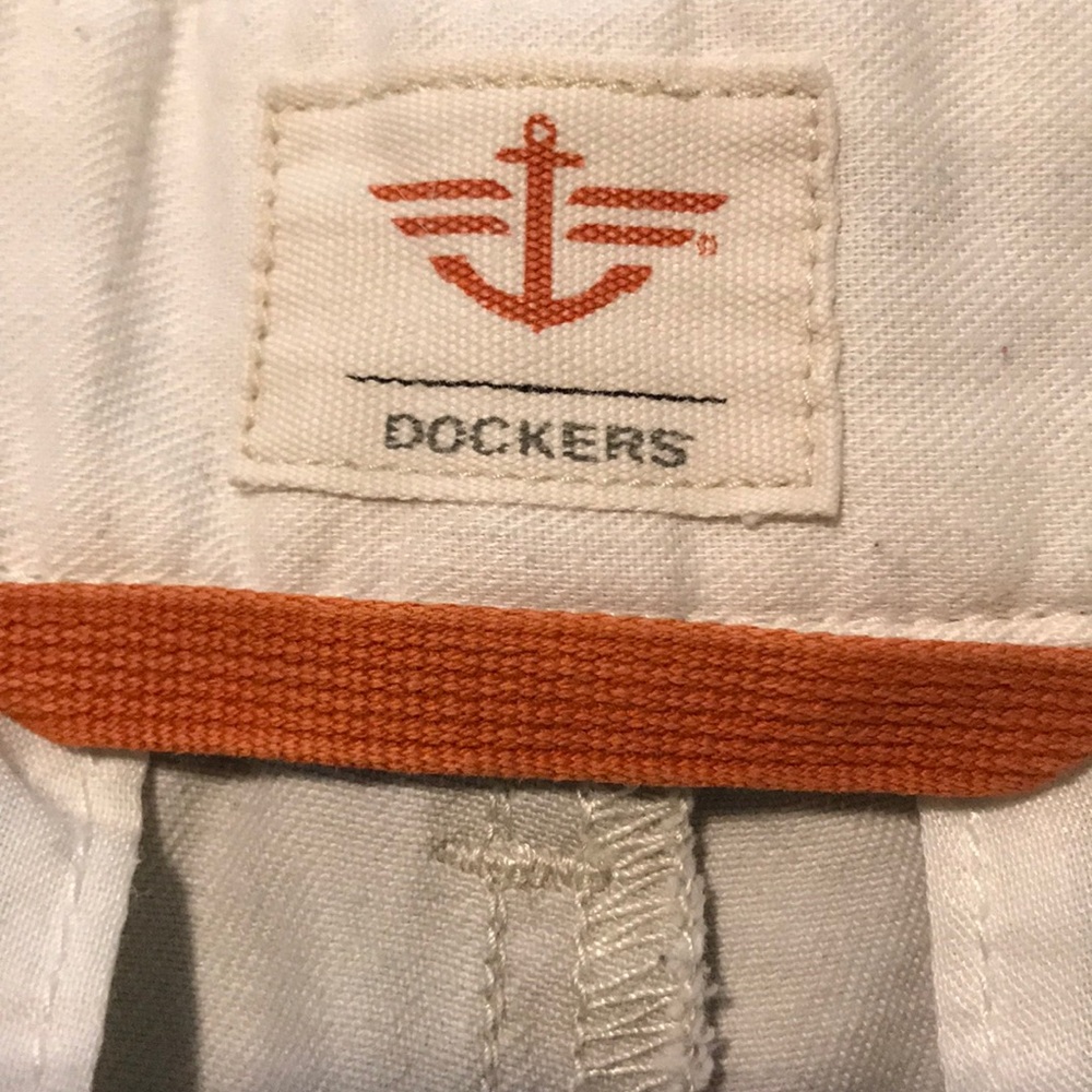 Men’s 9inch Docker’s Shorts Size 30 - Picture 2 of 4